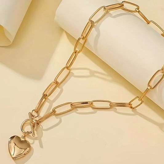 Chain-openable Heart Pendant Made Of Alloy